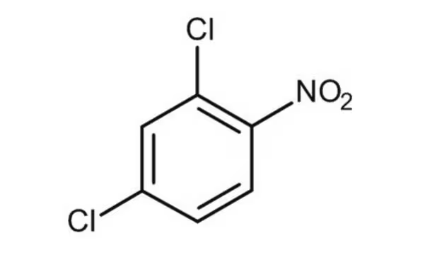 2,4-Dichloronitrobenzene structure, CAS 611-06-3