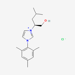 1-(2,4,6-Trimethylphenyl)-3-[(2S)-4-methyl-1-pentanol]imidazolium chloride structure, CAS 1788863-71-7