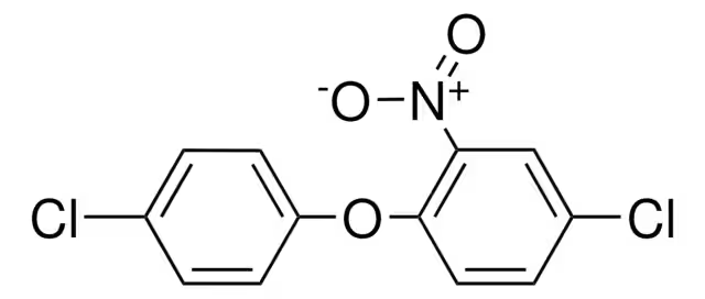 4-Chloro-1-(4-chlorophenoxy)-2-nitrobenzene structure, CAS 135-12-6